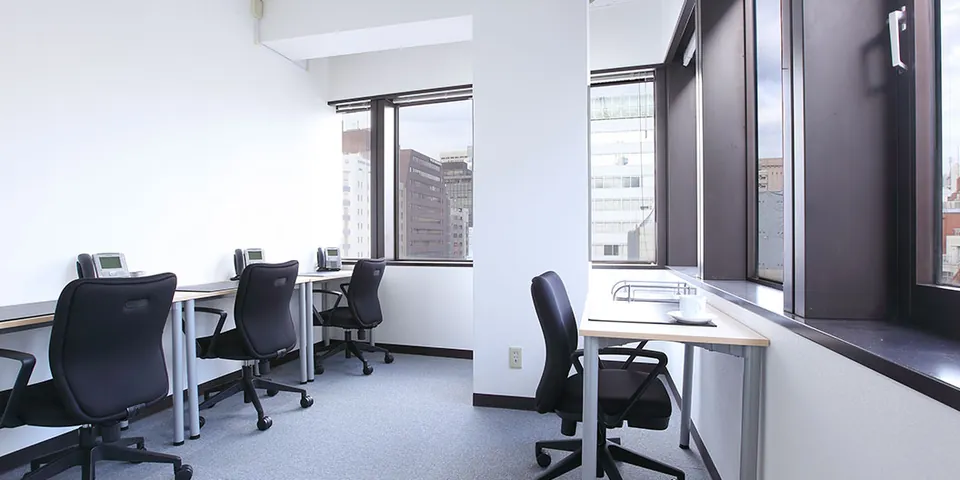 リージャス（Regus）オープンオフィス西新橋 写真2
