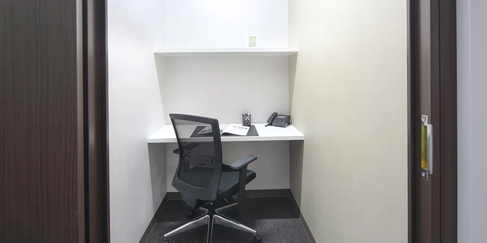 リージャス（Regus）オープンオフィス西新宿駅前 写真7