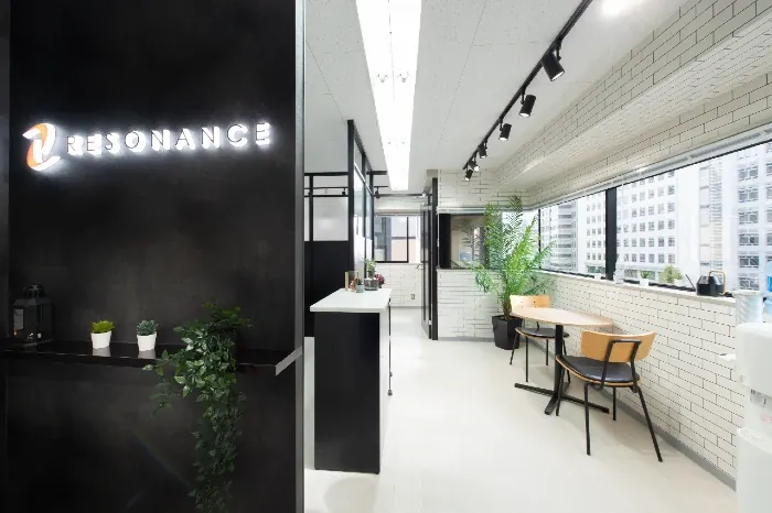 レゾナンス（RESONANCE）新宿店 写真2