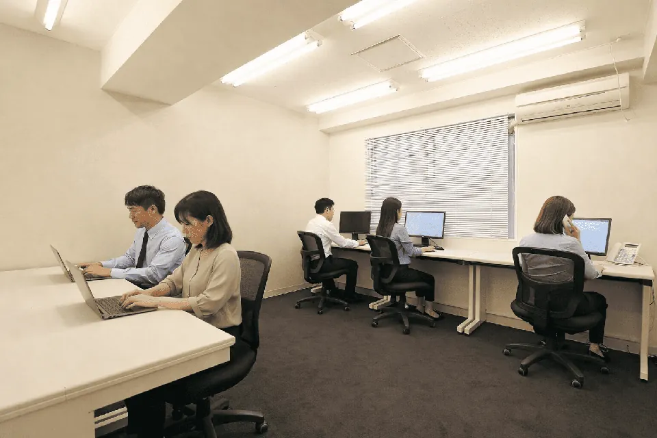THE HUB 新宿御苑 写真2