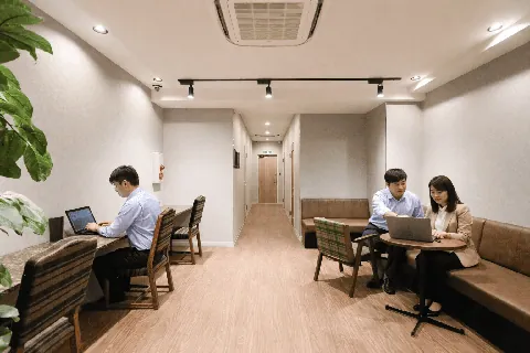 THE HUB 田町三田