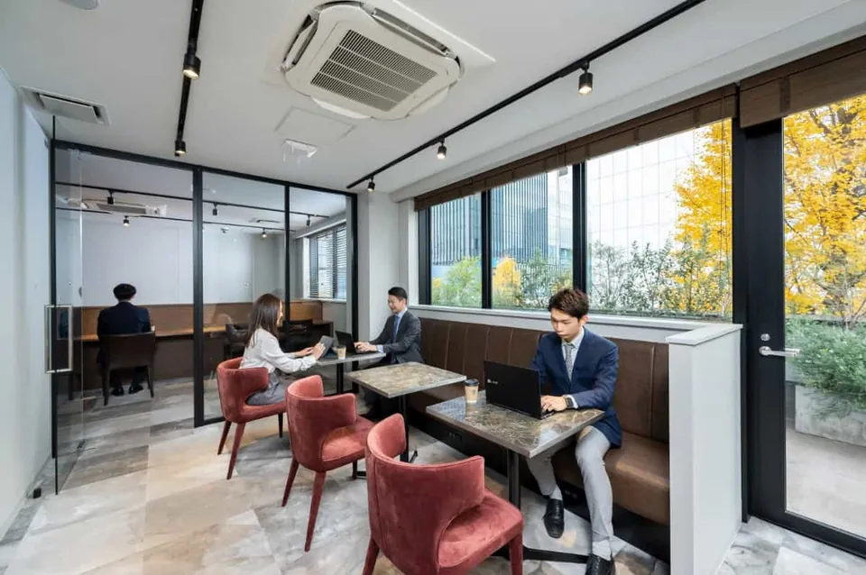 THE HUB 田町