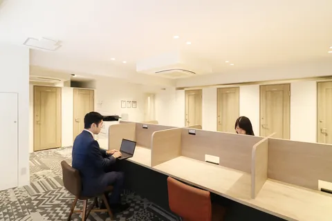 THE HUB 有楽町EAST