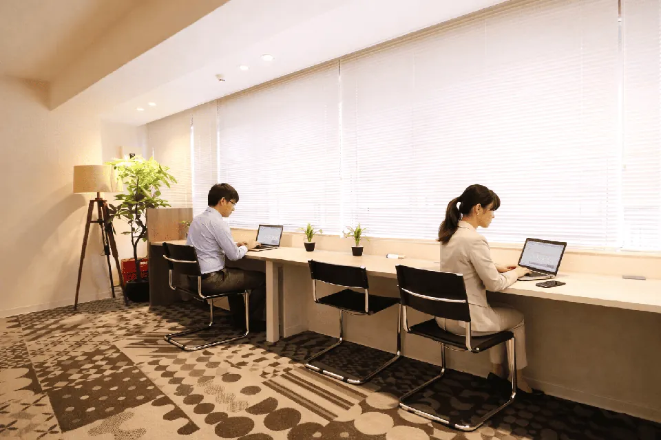 THE HUB 有楽町EAST 写真2